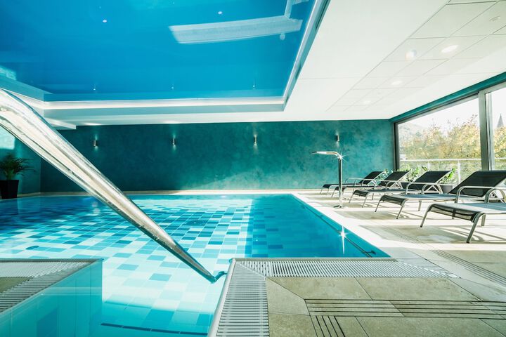 Hotel Pool