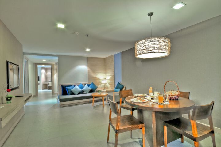 Dining Photos