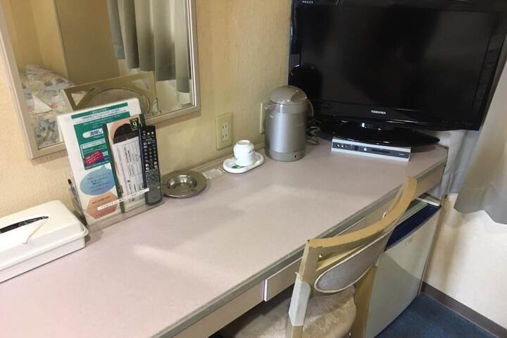Room 7 of 30