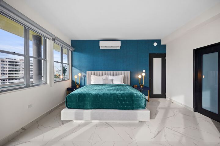 Room 8 of 92