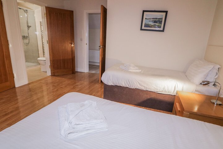 Room 3 of 36