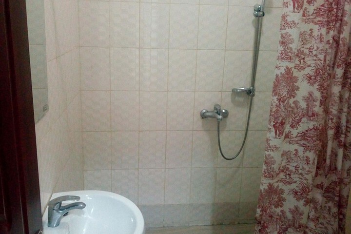 Room 14 of 24