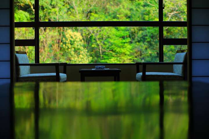 Room 5 of 48