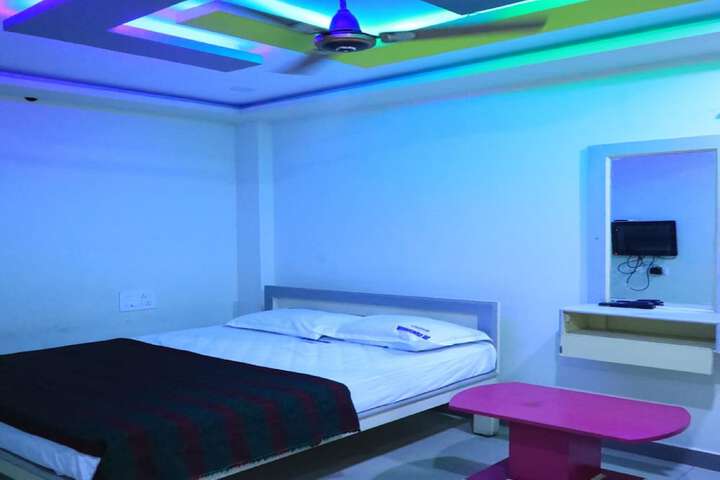 Room 7 of 14