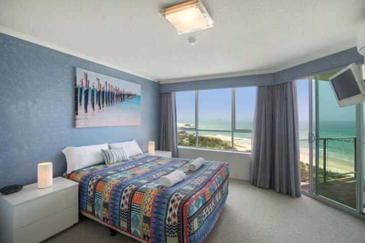 Room 26 of 136