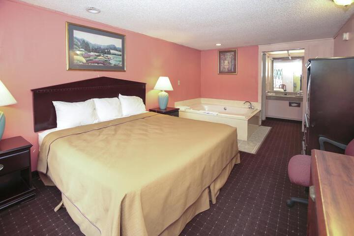 2 Double Beds (1 of 12)