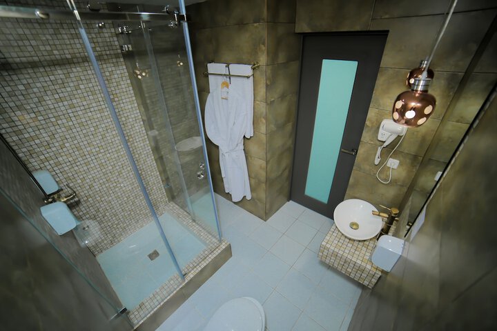 Clean Restrooms