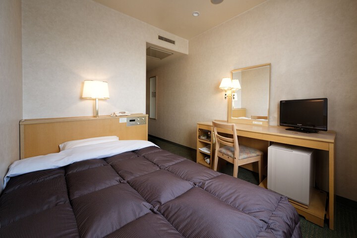 Room 11 of 26
