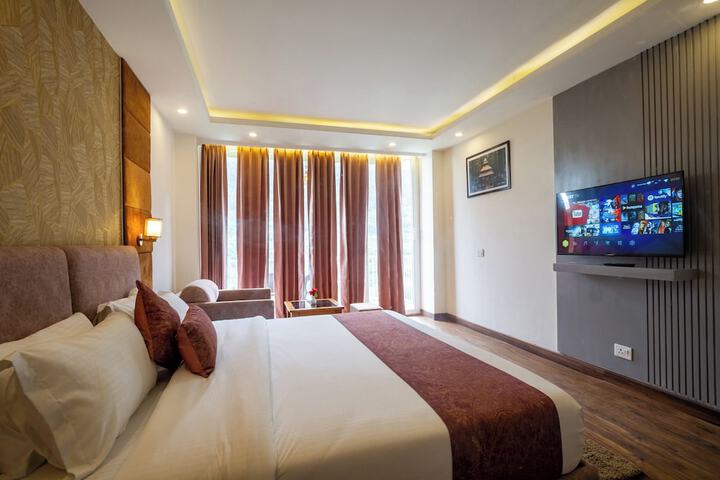 Room 9 of 46