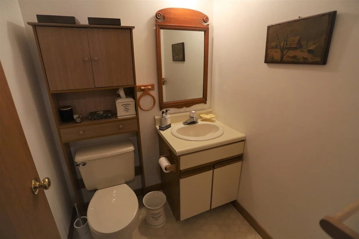 Room 8 of 13