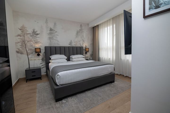Room 6 of 34