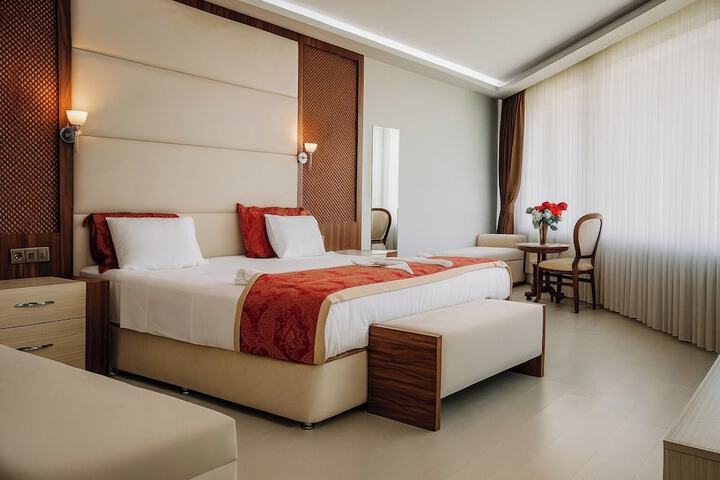 Room 34 of 71