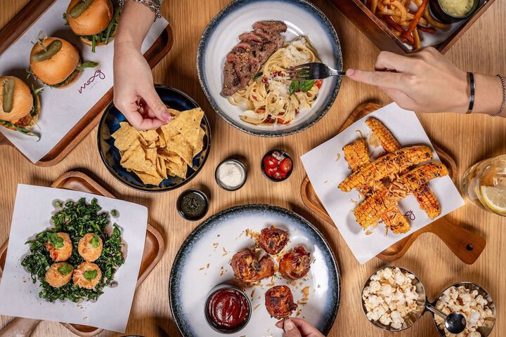Dining 40 of 75