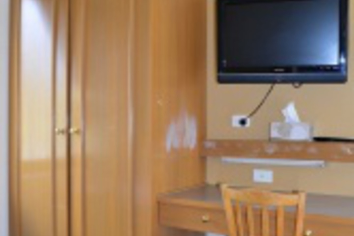 Room 523 of 768