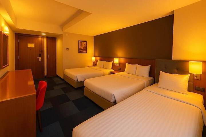 Room 7 of 34