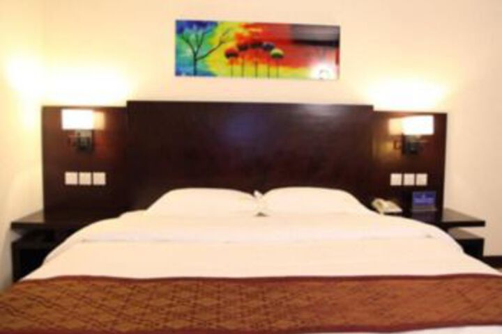 Room 14 of 24