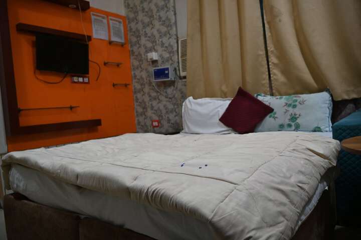 Room 5 of 26