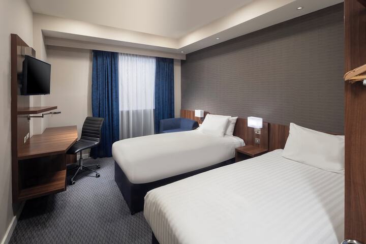 Room 30 of 149