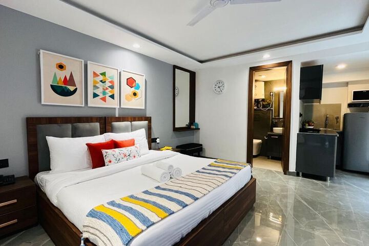 Room 6 of 6