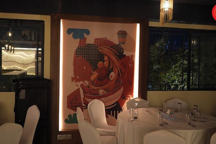Dining 31 of 47