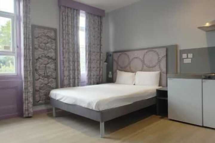 Room 3 of 11