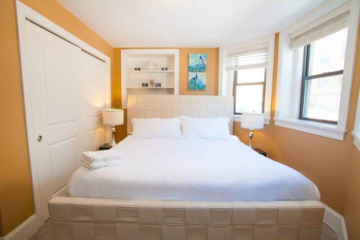 Room 3 of 27
