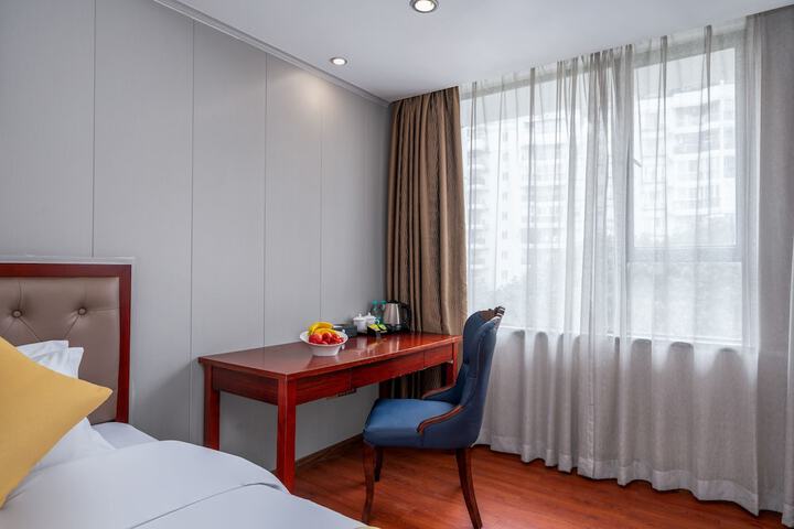 Room 29 of 70