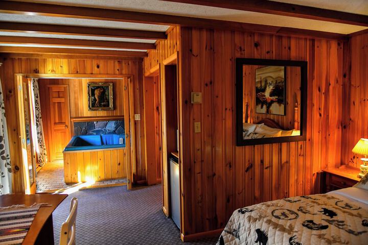 Room 34 of 100