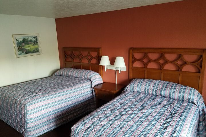 2 Double Beds (3 of 5)