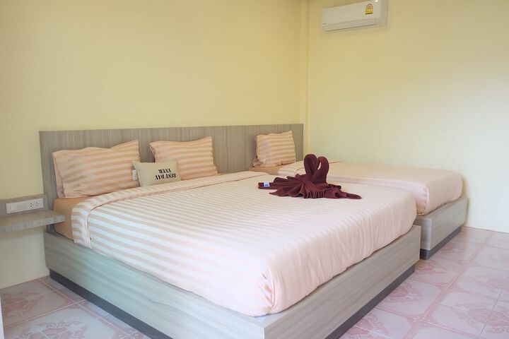 Room 20 of 143
