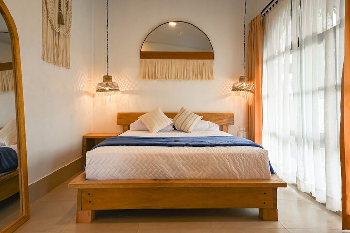 Room 13 of 50