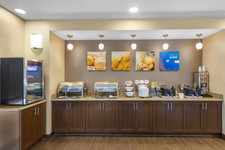 Breakfast area