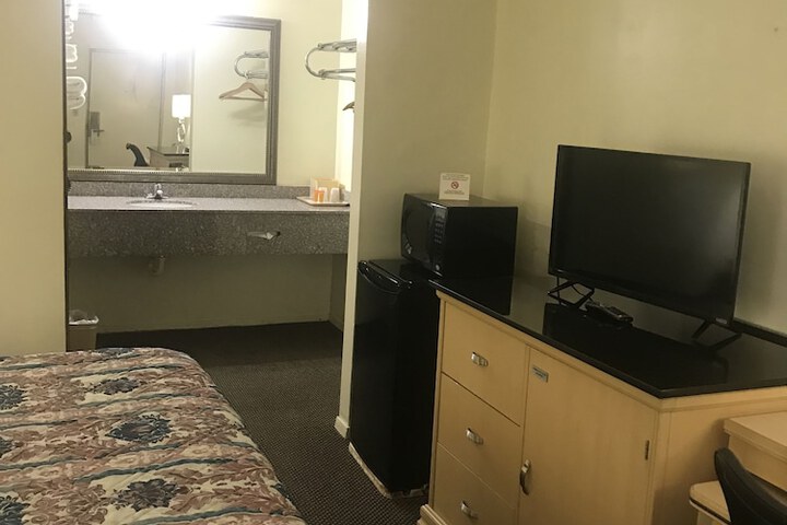Deluxe Single Room (7 of 10)