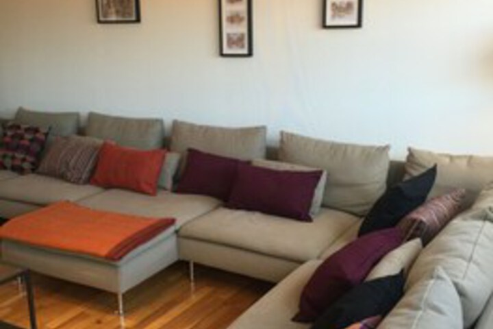 Room 11 of 39