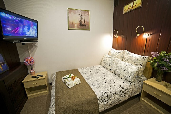 Room 18 of 37