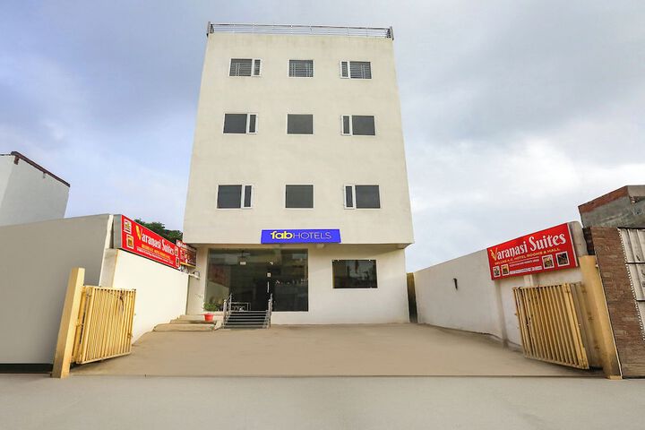 Fabhotel Varanasi Suites