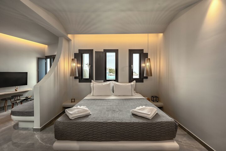 Room 25 of 99