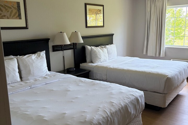 Room 5 of 10