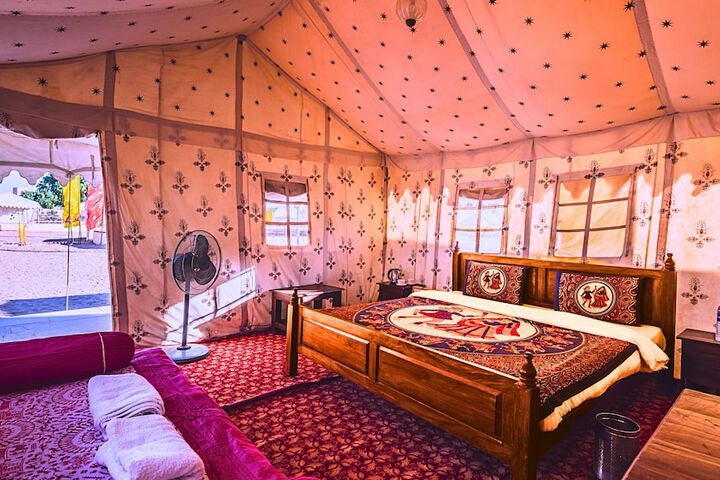 Room 4 of 43