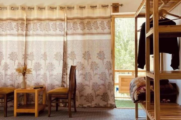 Room 5 of 13