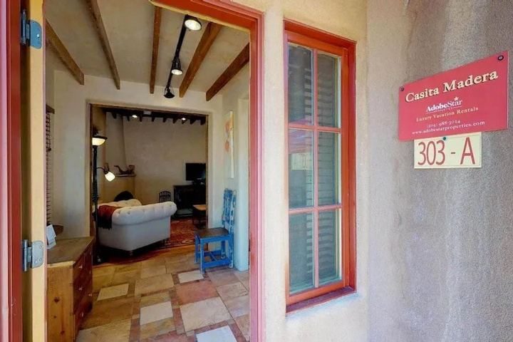 Image of Casita Madera