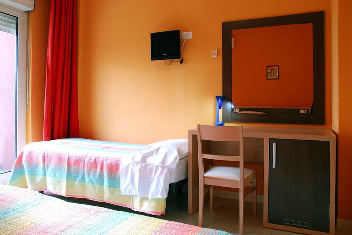 Room 23 of 43