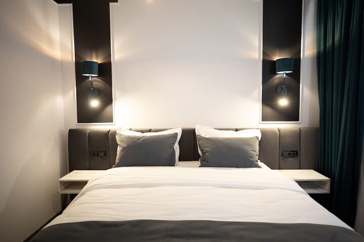 Room 17 of 42