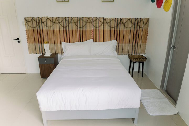 Room 16 of 44