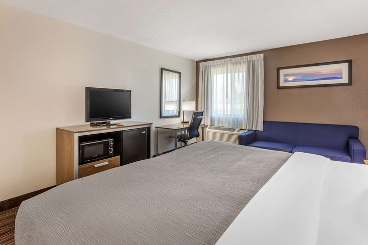 1 King Bed (15 of 15)