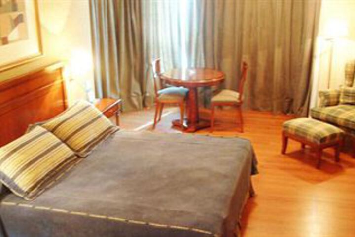 Room 11 of 21