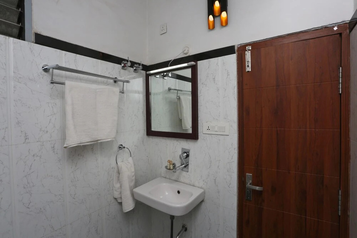 Room 8 of 20