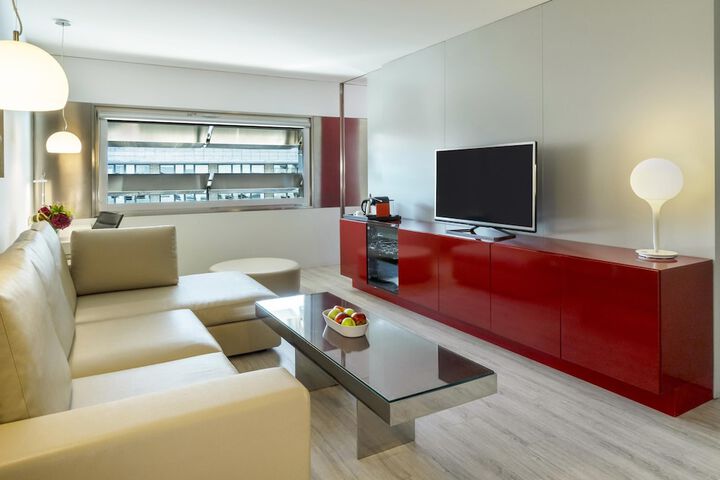 Room 17 of 49