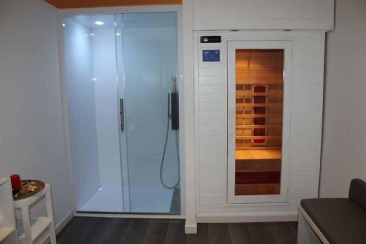 Room 12 of 15