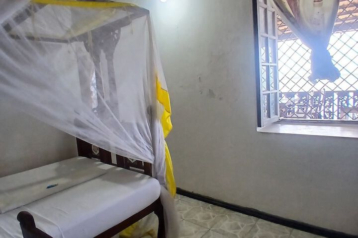 Room 10 of 39